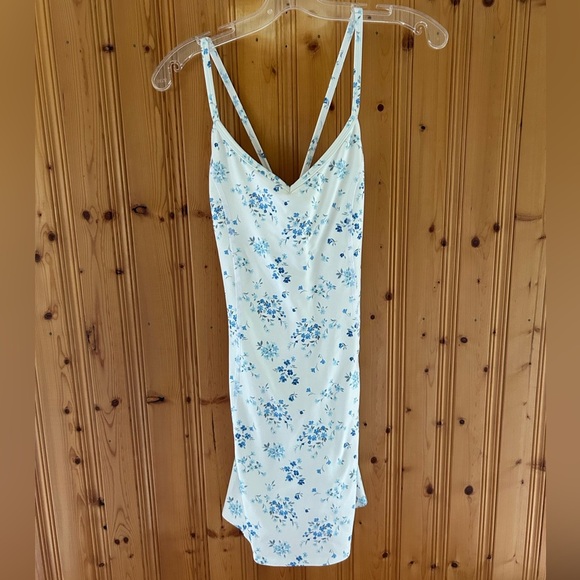 Hollister Gilly Hicks Active Recharge Dress - Picture 3 of 8